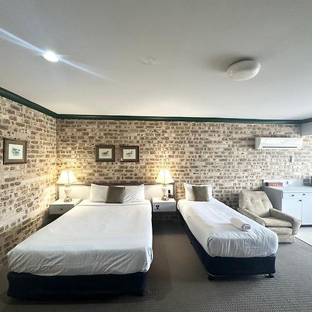 Sir Francis Drake Motel Heatherbrae Екстериор снимка