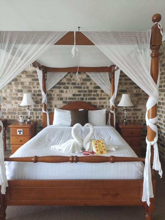 Sir Francis Drake Motel Heatherbrae Екстериор снимка