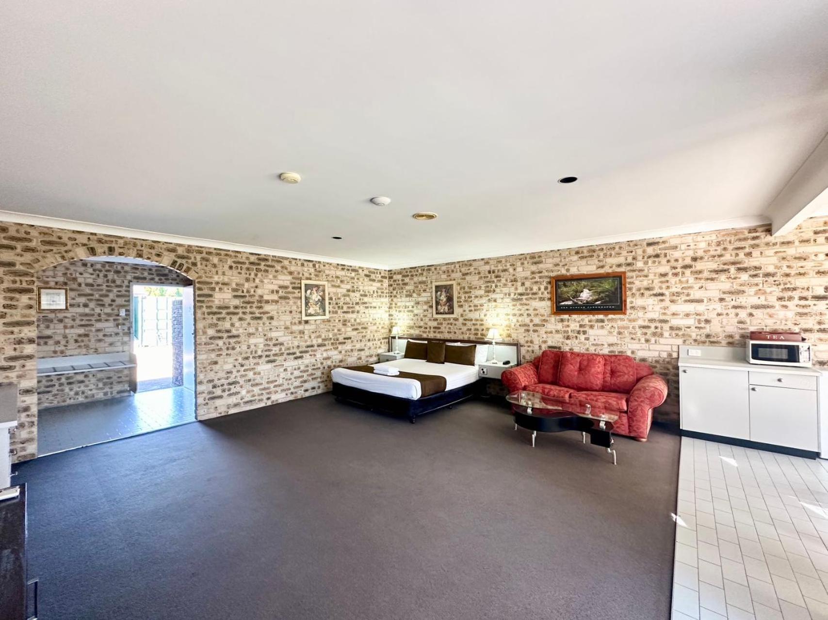 Sir Francis Drake Motel Heatherbrae Екстериор снимка