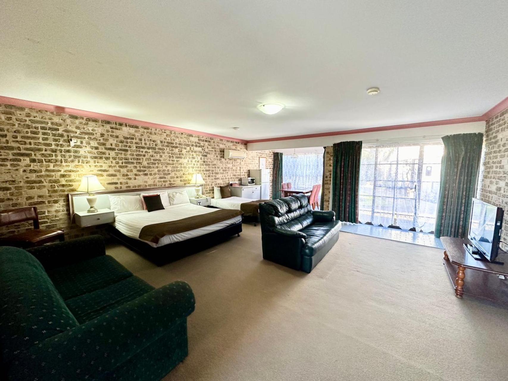 Sir Francis Drake Motel Heatherbrae Екстериор снимка