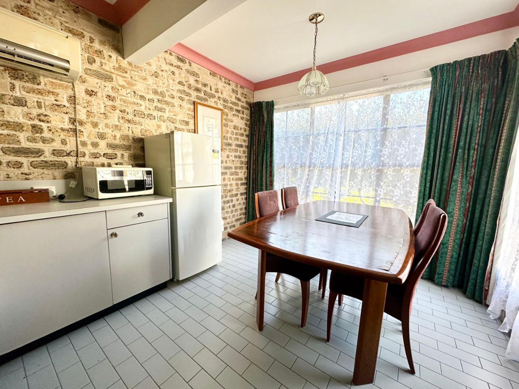 Sir Francis Drake Motel Heatherbrae Екстериор снимка
