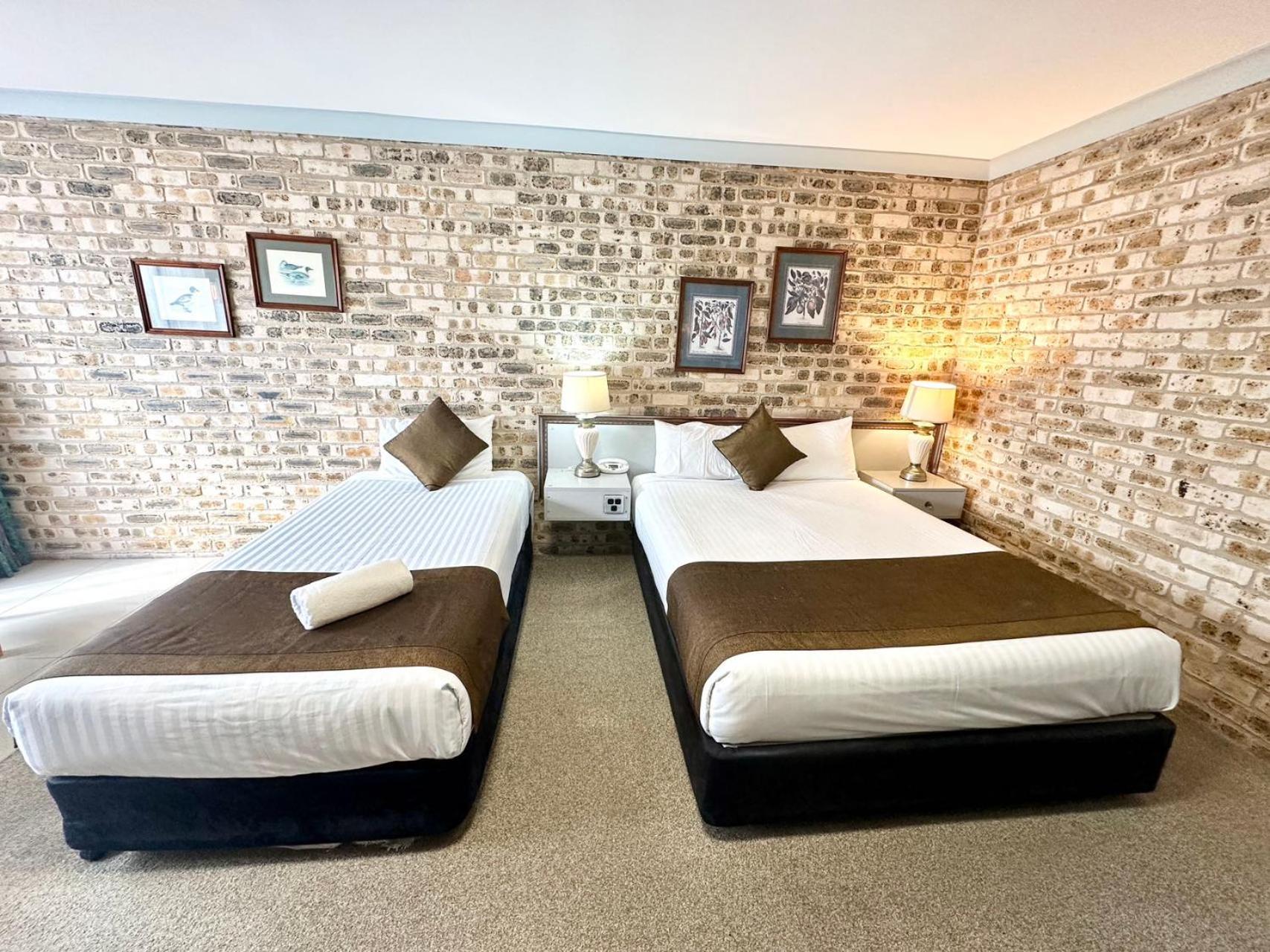 Sir Francis Drake Motel Heatherbrae Екстериор снимка