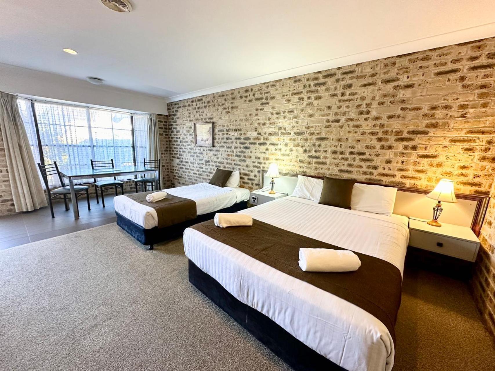 Sir Francis Drake Motel Heatherbrae Екстериор снимка