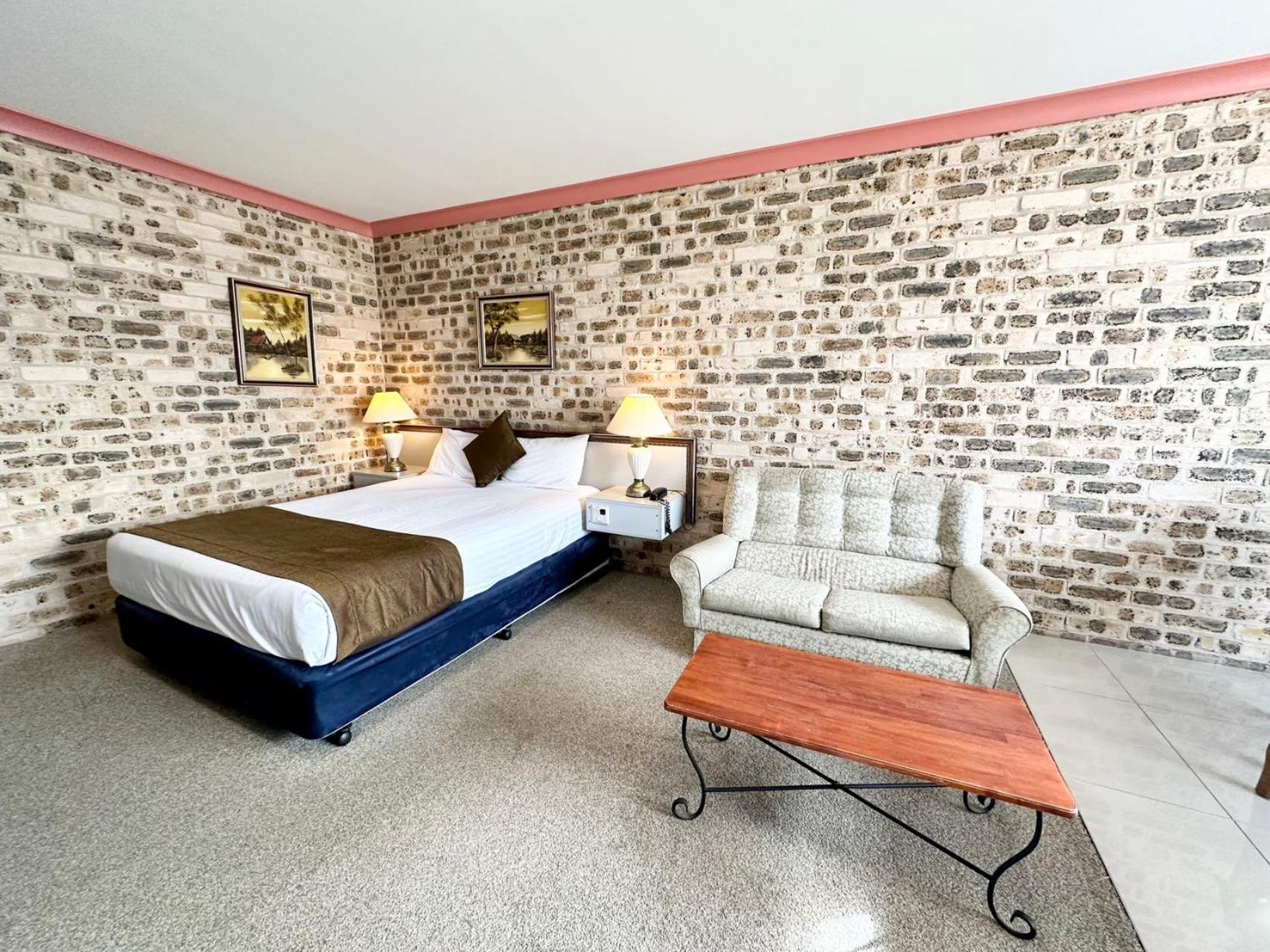 Sir Francis Drake Motel Heatherbrae Екстериор снимка