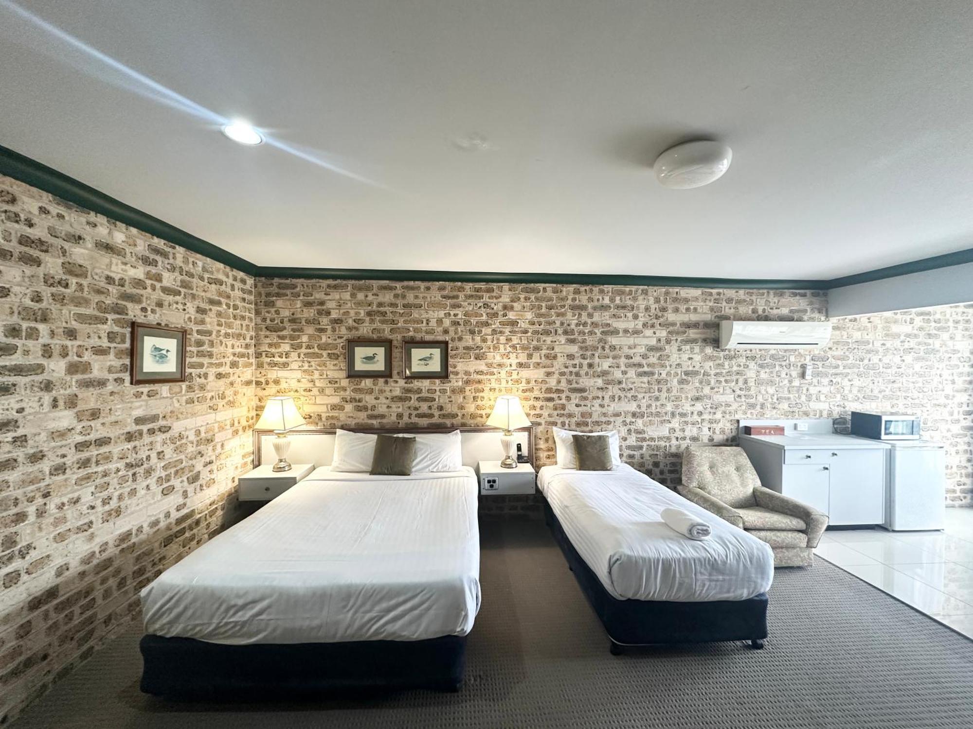 Sir Francis Drake Motel Heatherbrae Екстериор снимка