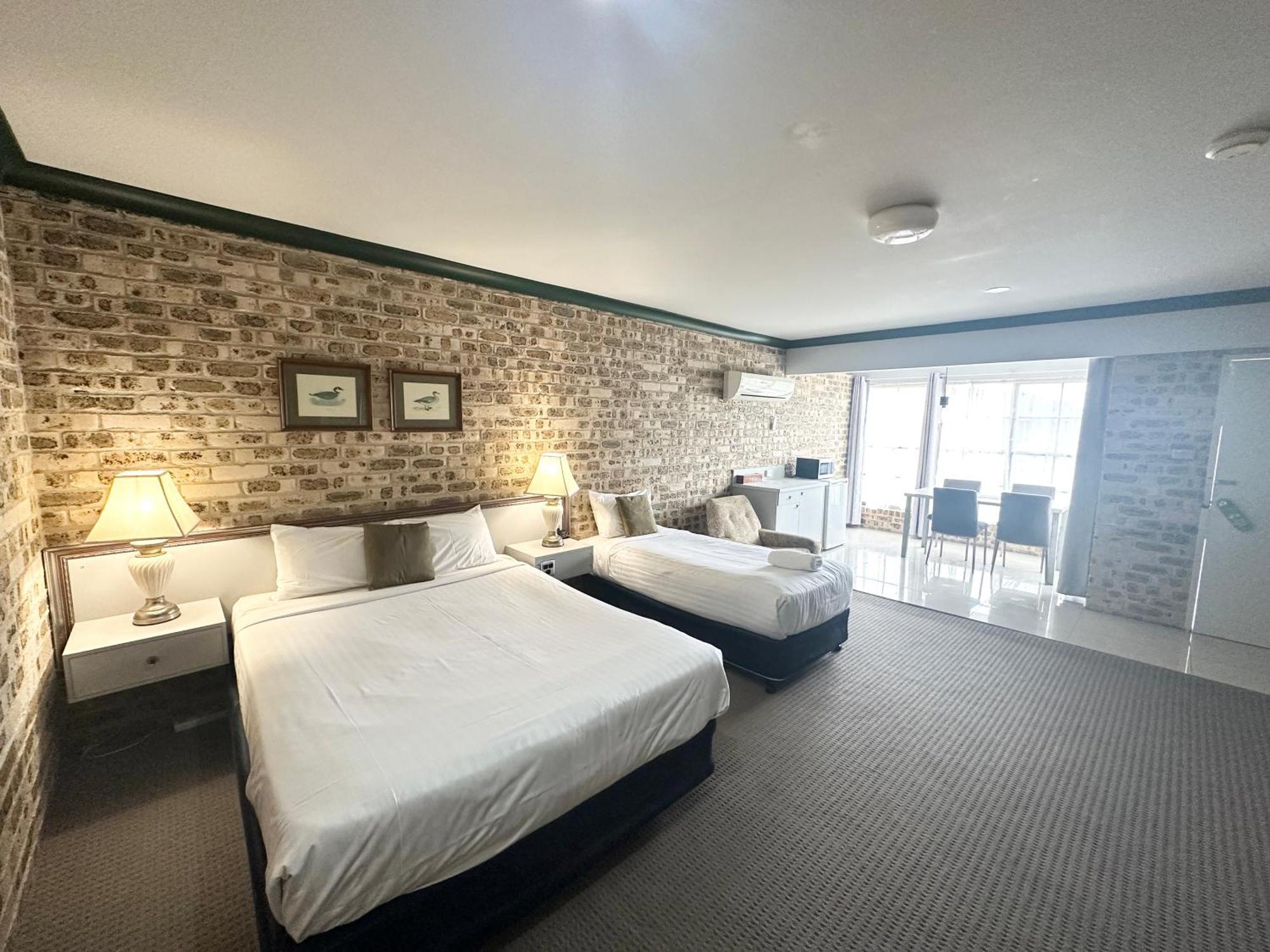 Sir Francis Drake Motel Heatherbrae Екстериор снимка